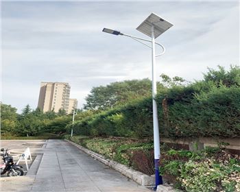 西北政法大學(xué)長(zhǎng)安校區(qū)6米太陽能路燈項(xiàng)目